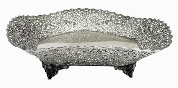 Silver Centerpiece 800 with tight laced. H cm 5x18x18. Weight 230 grams.
