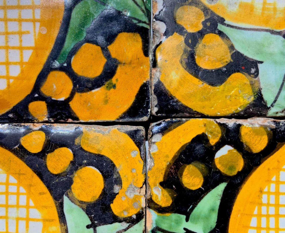 Riquadro di 4 piastrelle in ceramica con decorazione di palme