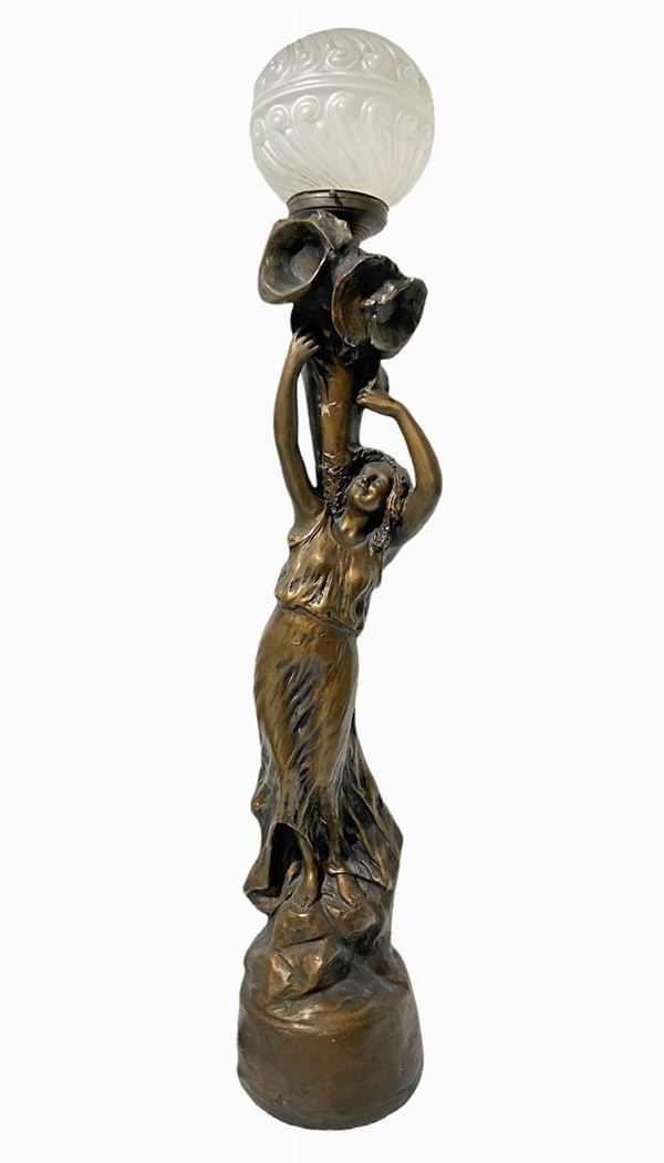 Lamp terracotta depicting Liberty costume, early twentieth century. H cm 83. Present small gluing
