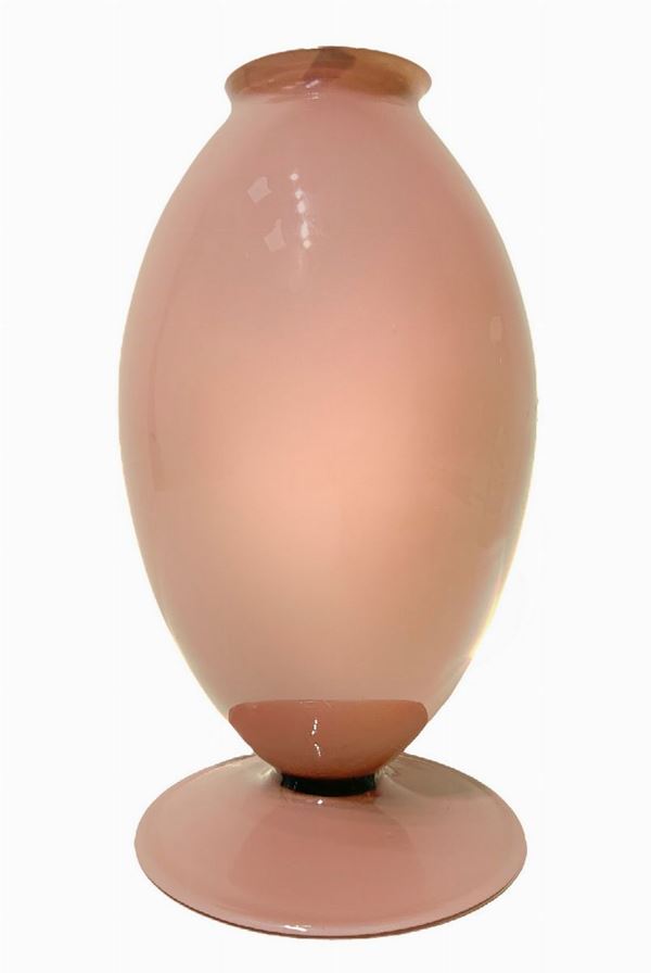 Vaso in vetro di Murano nei toni del rosa antico. Anni '20, H cm 30