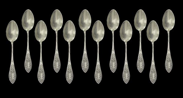 Set of silver cutlery composed of 12 tablespoons DIY silver, with floral decorations (Gr 250).