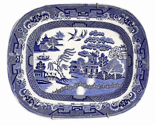 Wall plate marked Iron Stone China. Nineteenth century. Cm 37x47