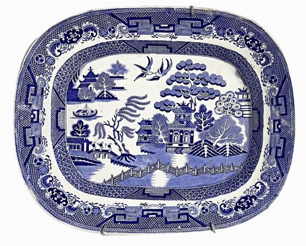 Plate wall marked Iron Stone China. Nineteenth century. Cm 37x47