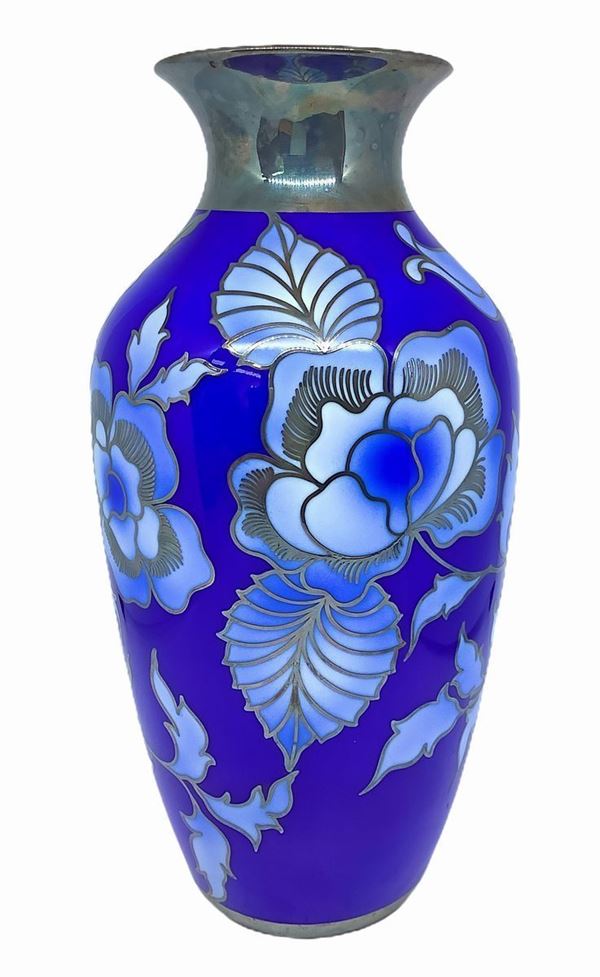 Vase with floral decoration and styles in silver, 50s, Hutschenreuthen Hohenberg, Germany. H 29 cm