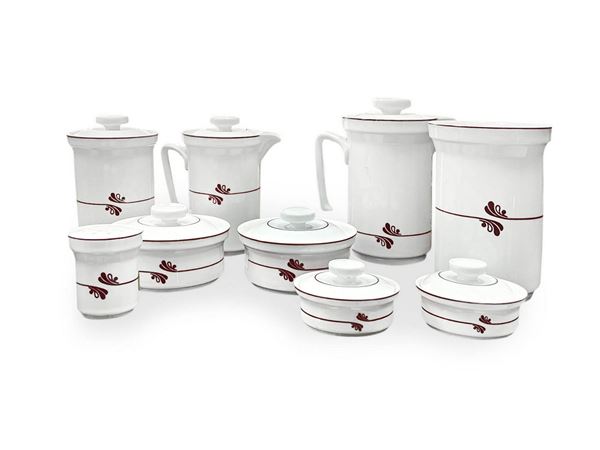 Set da cucina in porcellana Irabia. Composto da portaburro, porta zucchero, porta mestoli, porta zucchero a velo, due scatoline