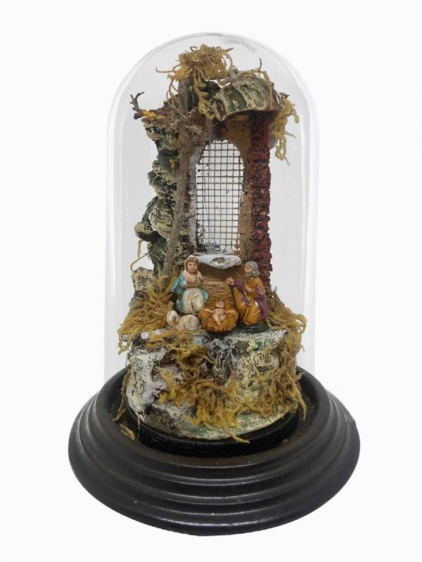Small crib in glass dome, 1950s Cm 18