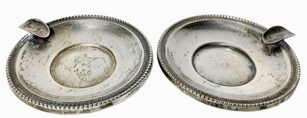 Pair of ashtrays, silver 800. diameter 8.5 cm