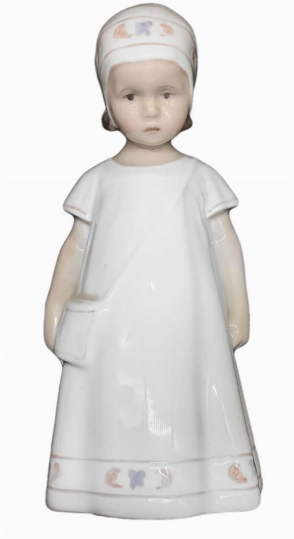 Copenaghen - Statuina raffigurante bambina con borsetta, Manifattura Royal Copenaghen. H cm 19
