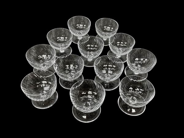 Fruit salad set composed of n. 12 cups, glassware de Hartzviller (France), 50s. Made by hand.
