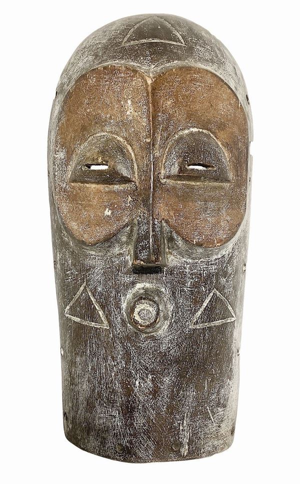 Mask Songye, D.R.Congo, late twentieth century. H 35 cm