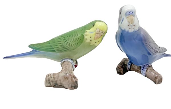 Copenaghen - Coppia di statuette in porcellana raffiguranti pappagalli