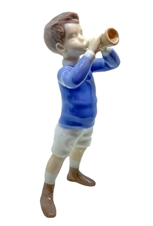 Copenaghen - Copenhagen, porcelain statue depicting children playing the flute. H 19 cm