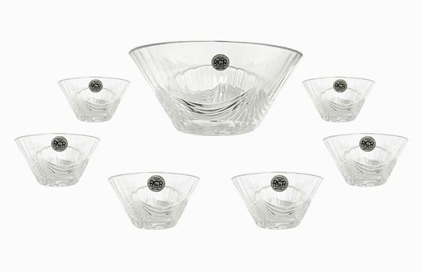 Servizio da macedonia in cristallo Royal Crystal Rock. Composto da ciotola grande e 6 coppe.
H coppette cm 6, diametro cm 12,5. H coppa grande cm 10, ... 