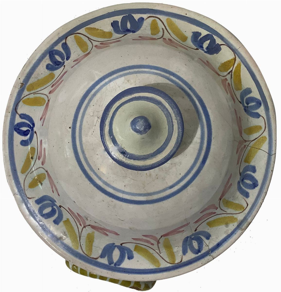 Zuppiera con manici in maiolica di Caltagirone
