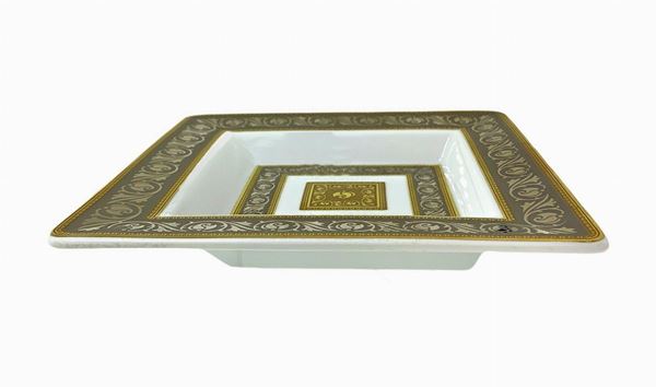 Porcelain ashtray Rosenthal. Silvered and golden. 13.5x13.5 cm. Cm 13.5x13.5