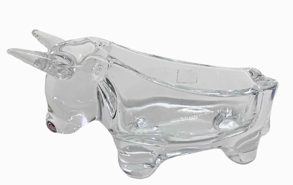 Ashtray crystal depicting stylized bull. Based on box markings "Toro insurance in 1833". H 9.5 x 17. Small chipping on horn