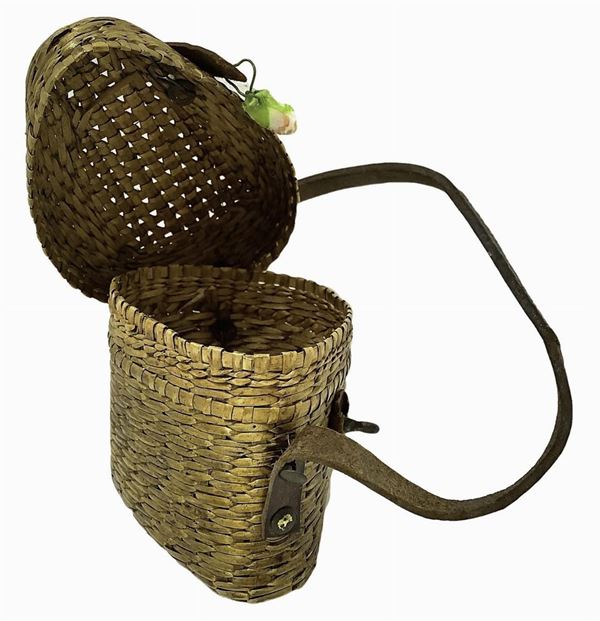 Panieri e borse di paglia per bambole antiche, n. 5 pezzi, XX secolo, provenienza Germania/Francia